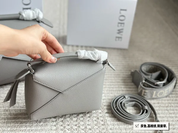 LOEWE PUZZLE EDGE MINI ショルダーバッグ