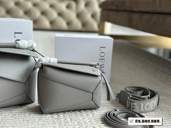 LOEWE PUZZLE EDGE MINI ショルダーバッグ