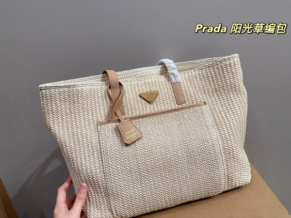 PRADA メッシュ編み