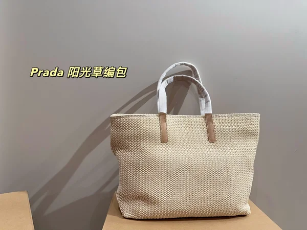 PRADA バッグ 春夏
