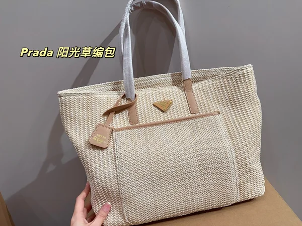 プラダ カゴバッグ