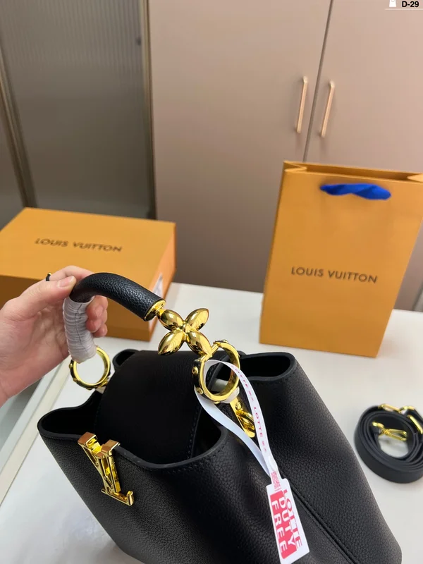 ルイヴィトン カプシーヌ BB レディース