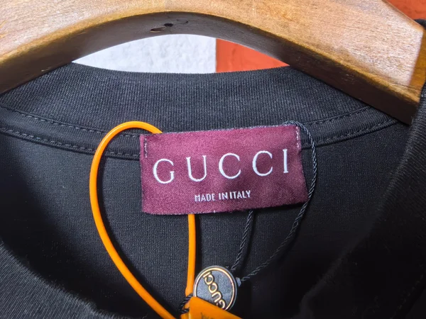 グッチ Tシャツ 男 女