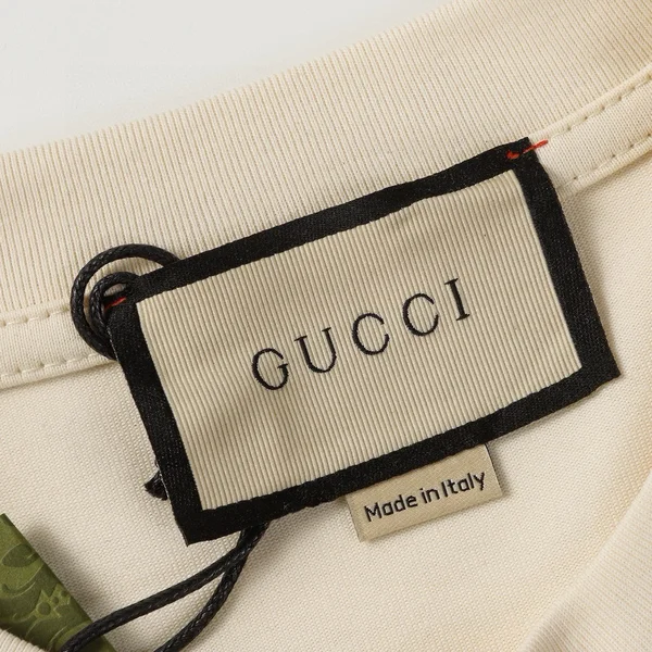 GUCCI Tシャツ 熊プリント