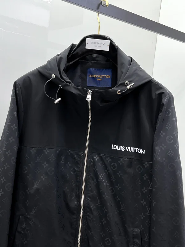 ルイヴィトン アウター 春 秋