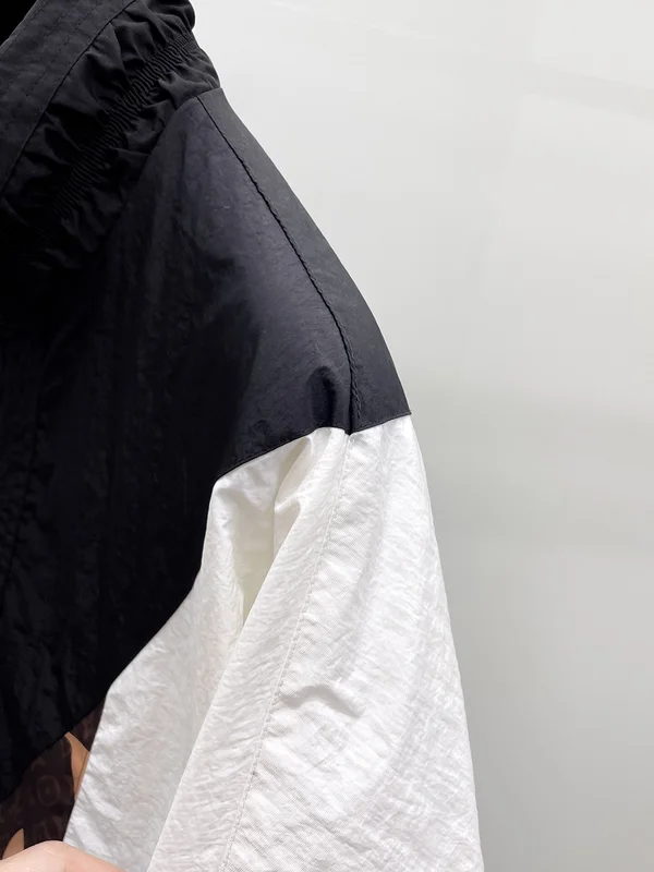 LOUIS VUITTON スポーティーパーカー