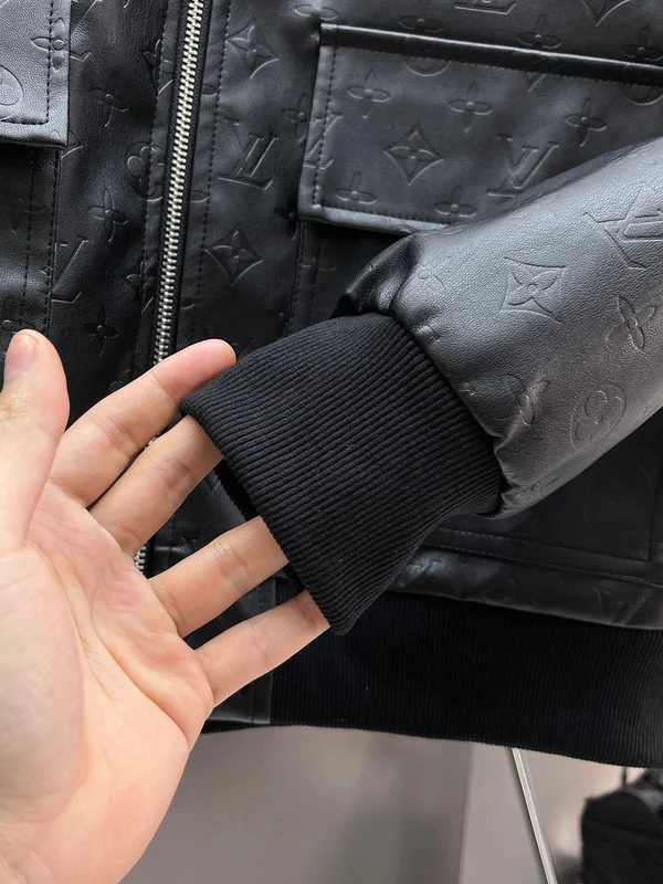 LOUIS VUITTON レザー ジャケット