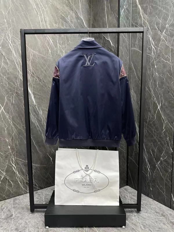 LV メンズ トップス