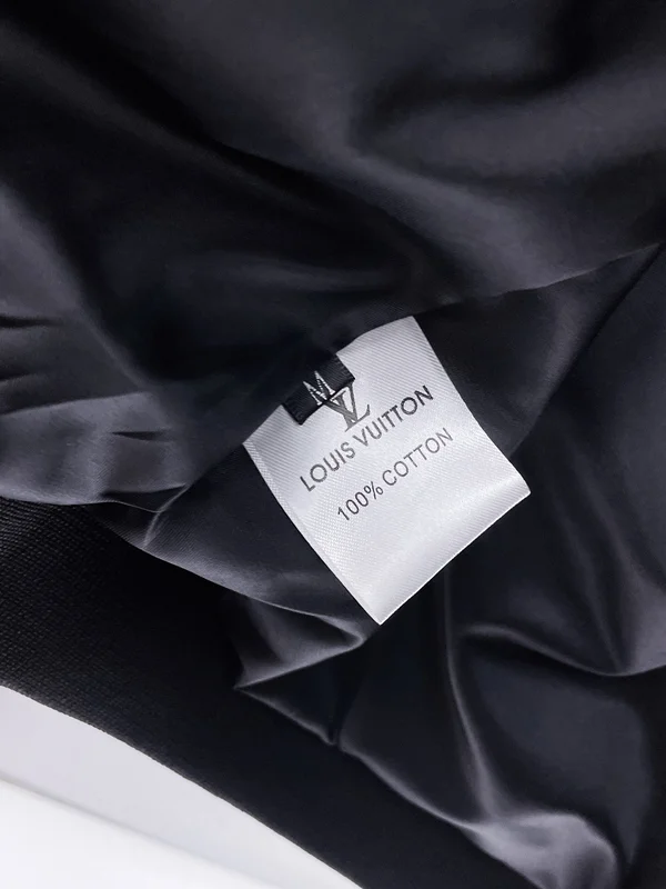 ルイヴィトン ナイロンジャケット ネイビー