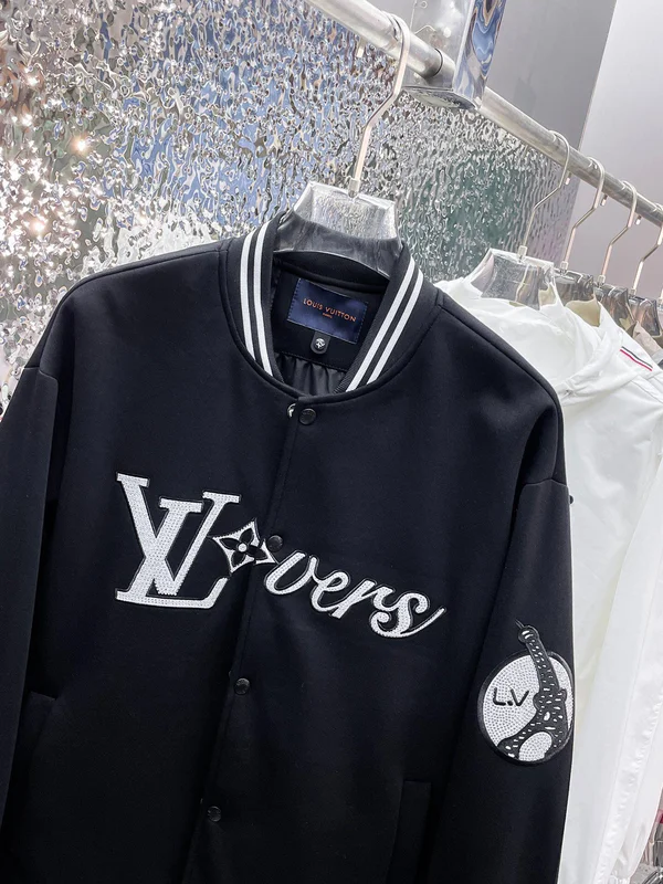 LOUIS VUITTON ナイロンジャケット