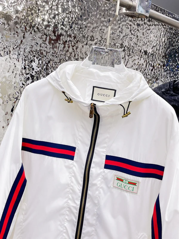 グッチ ナイロンジャケット