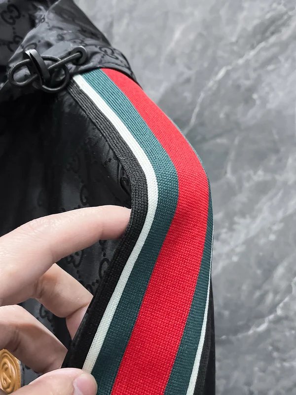 グッチ アウター おすすめ