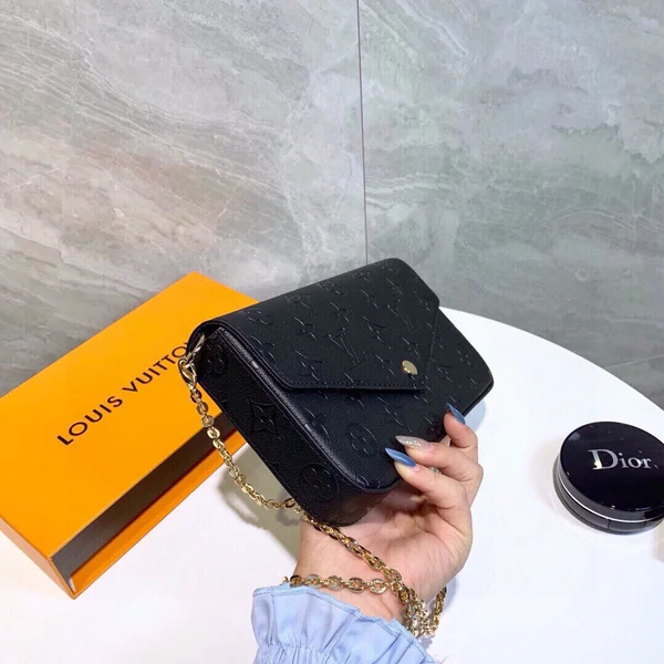 ヴィトン ポシェットフェリシー ショルダーバッグ