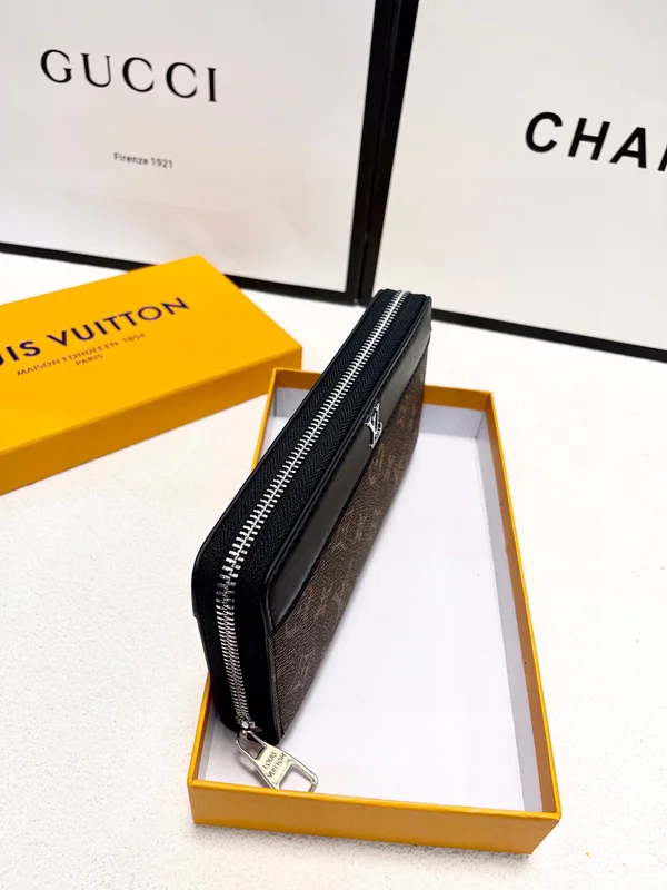 LV ジッピーウォレットメンズ