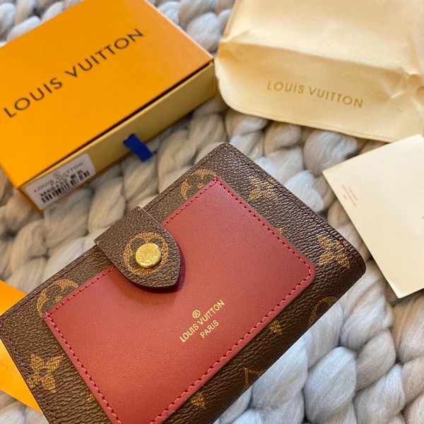 ルイヴィトン モノグラム 二つ折り財布