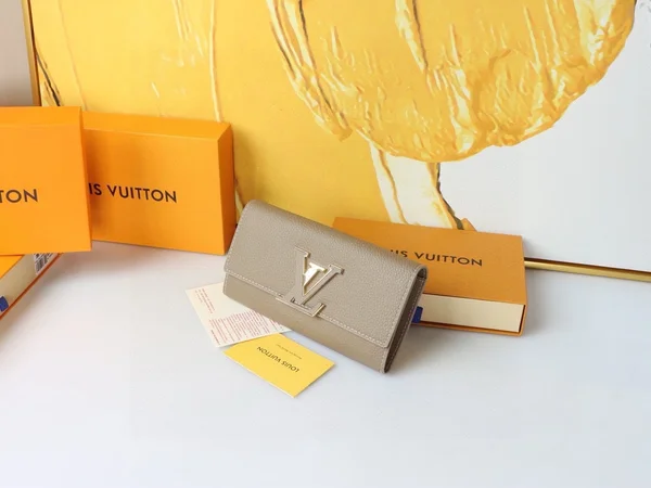 ルイヴィトン 長財布トリヨンレザー