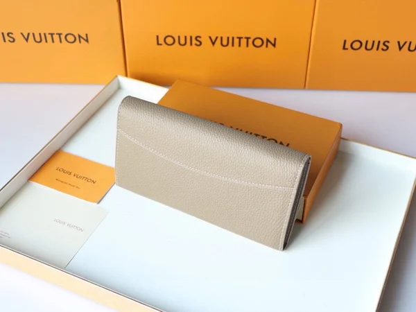 Louis Vuitton ロングウォレット