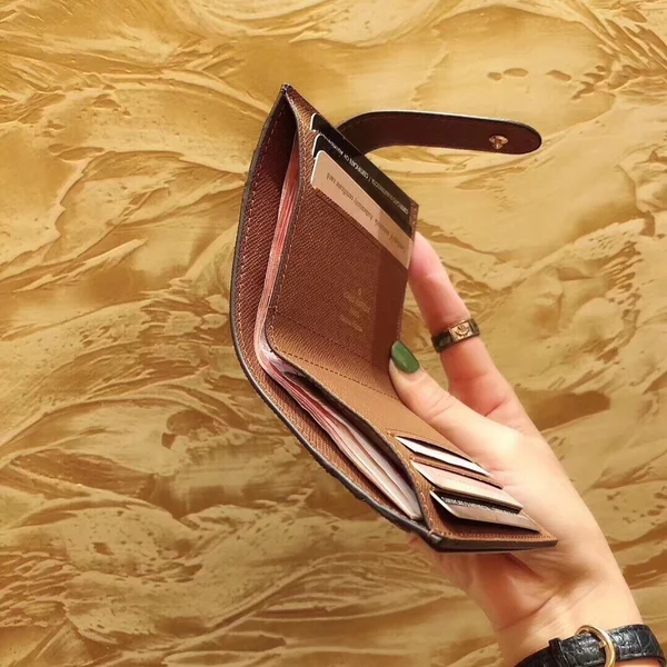 ルイヴィトン 財布 カードポケット