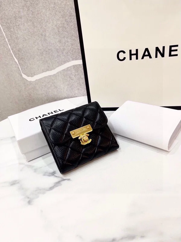 シャネル ココマーク 3つ折り財布