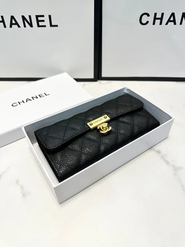 CHANEL ココロック マトラッセ 長財布