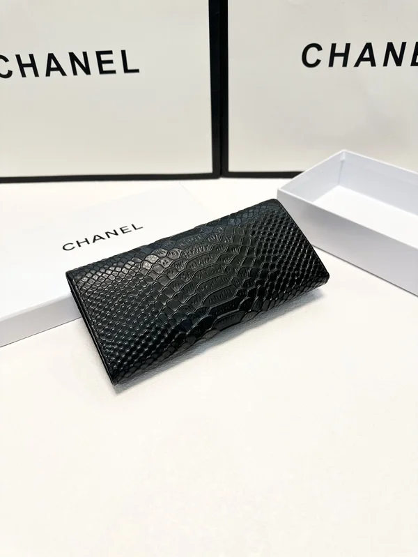 シャネル 長財布 黒