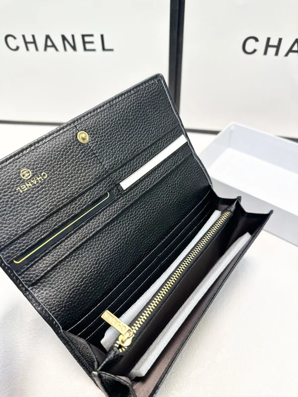 シャネル フラップ ウォレットワニ革