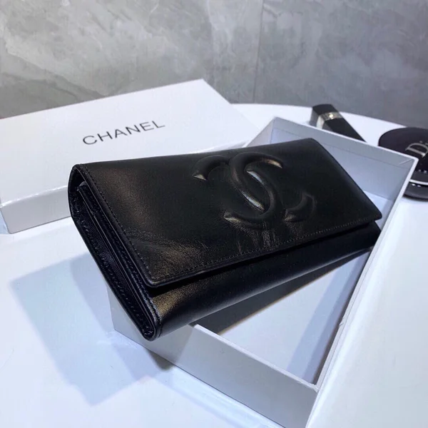 シャネル 長財布 黒