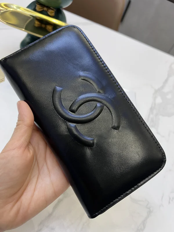 CHANEL ジッピーウォレット