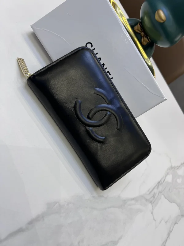 シャネル ジッピーウォレット レザー 革