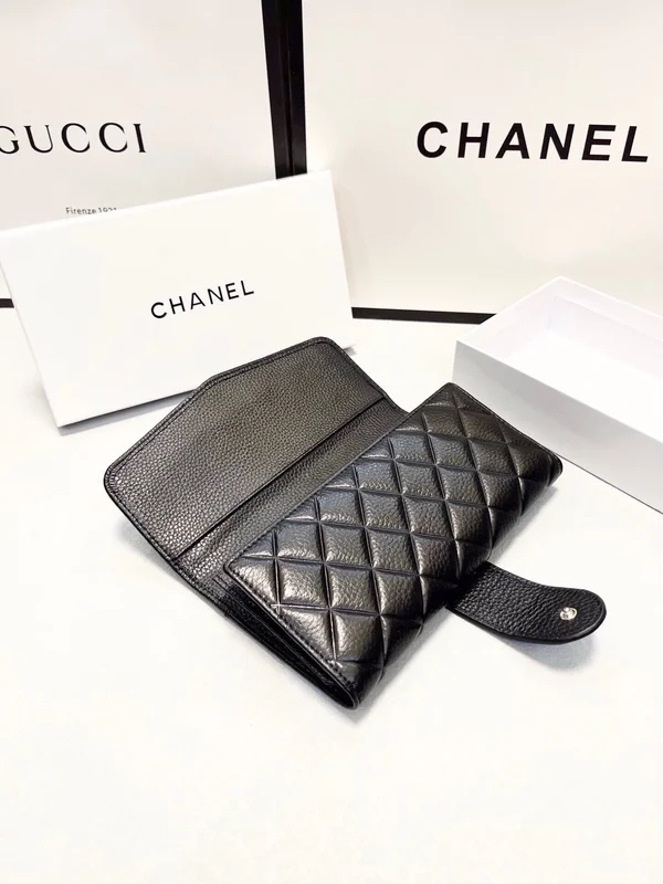 シャネル マトラッセ 長財布 三つ折り