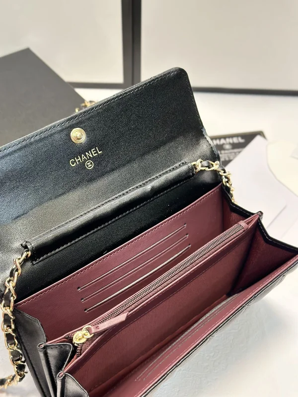 シャネル ウォレット キャビアスキン