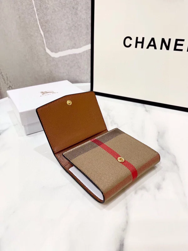 Burberry レザー 財布