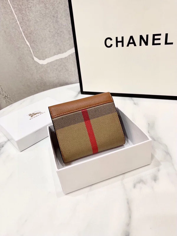 バーバリー コンパクト財布