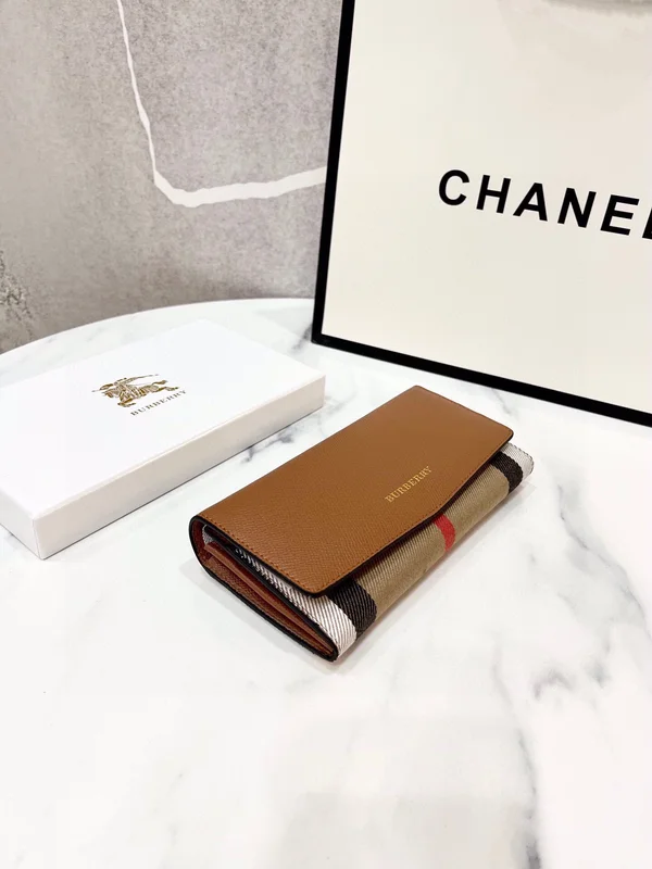 バーバリー ハウスチェック 長財布