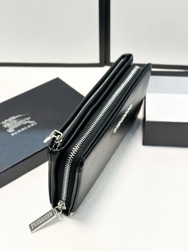 バーバリー コンチネンタルウォレット男性用