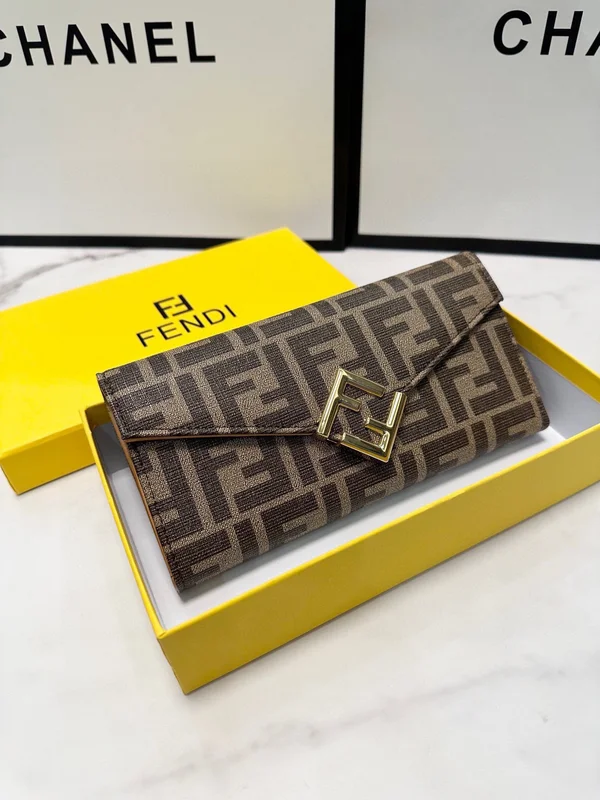 フェンディ 長財布