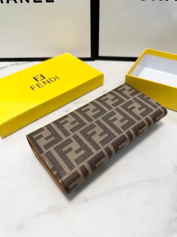 フェンディ 財布 レディース