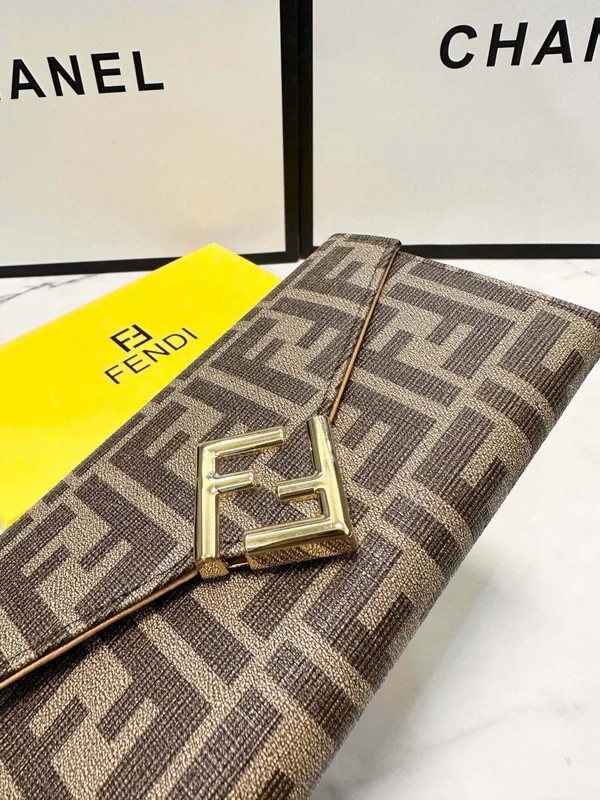 FENDI FFダイヤモンド レディース