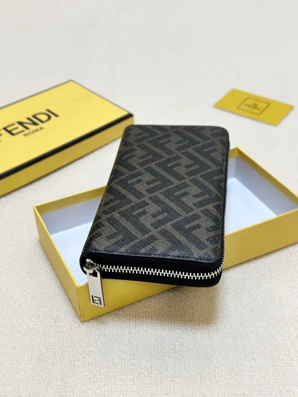 FENDI FFズッカ柄 長財布