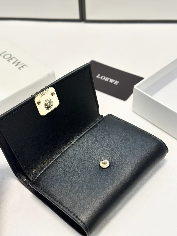 ロエベ ミニ 財布