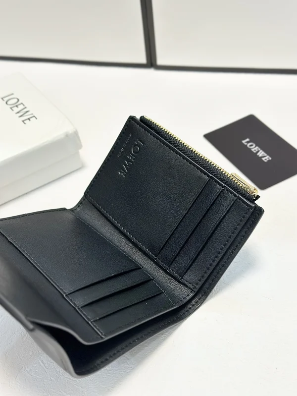 ハイブランド 財布 レディース