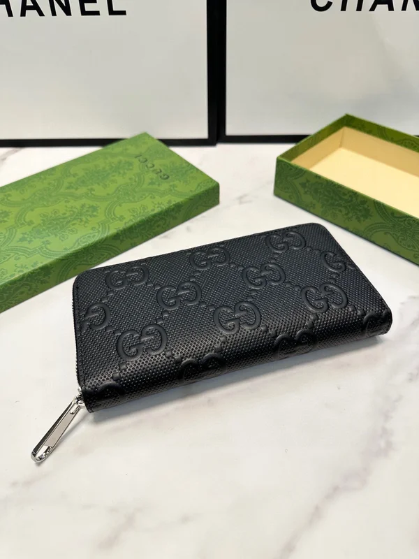 ﻿グッチ GGエンボス 長財布