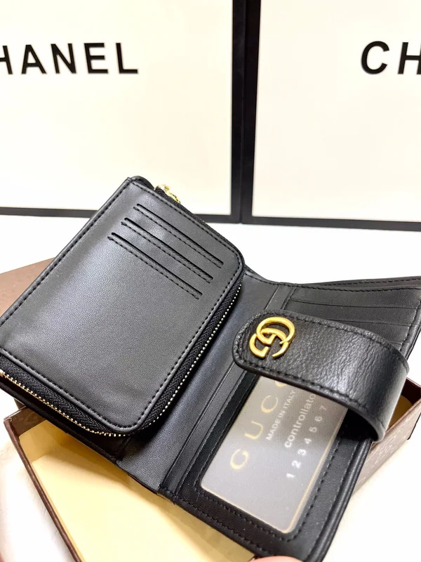 GUCCI キルティング ミニ財布