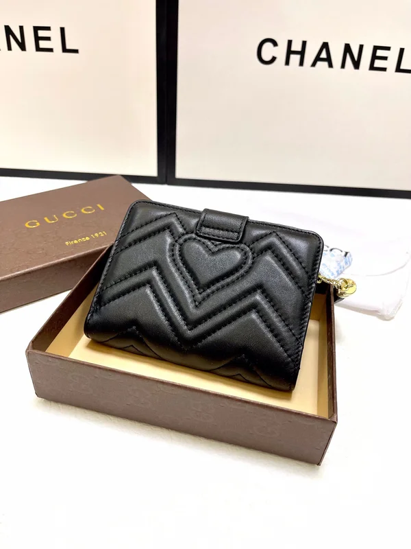 GUCCI ショートウォレット