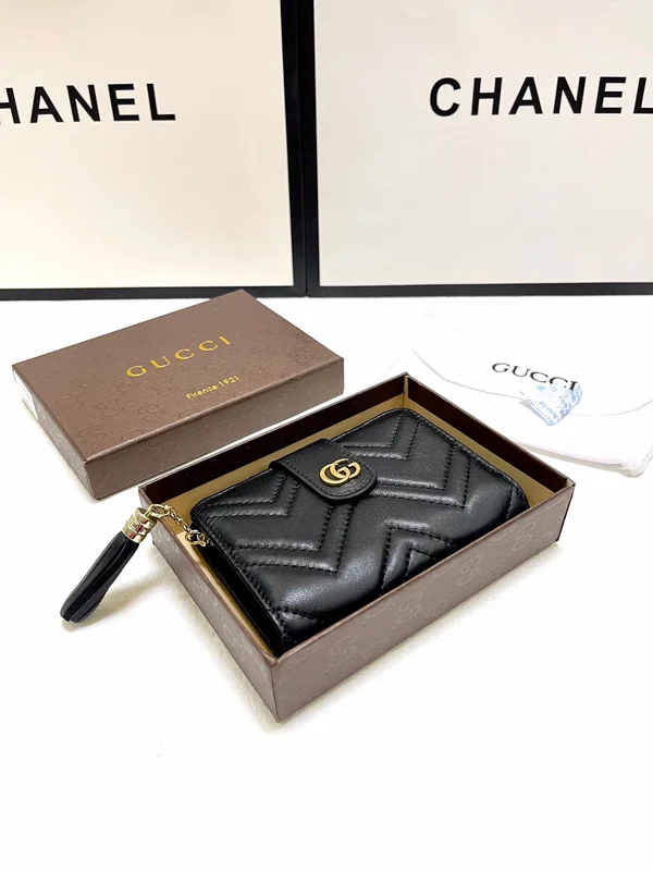 GUCCI 三つ折り財布