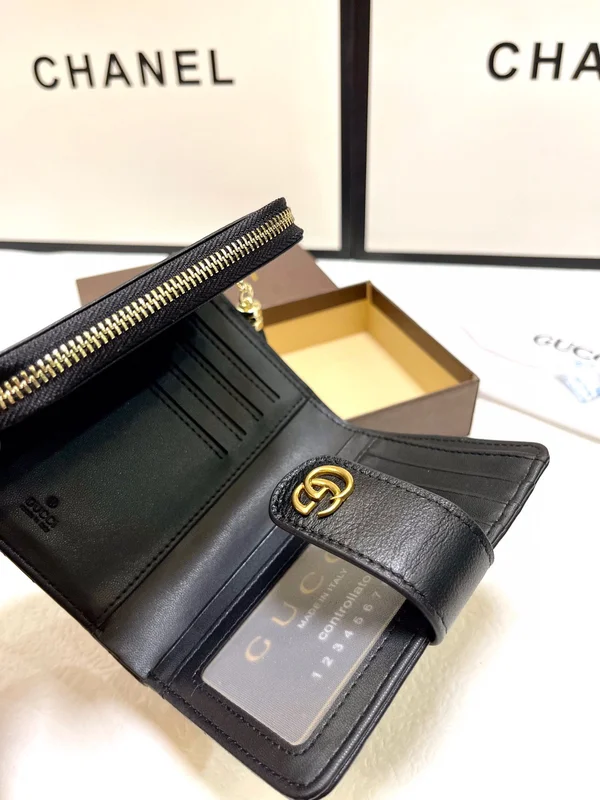 GUCCI キルティング ミニ財布