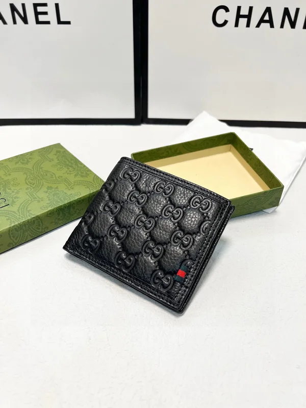 グッチ GGエンボス 小銭入れ