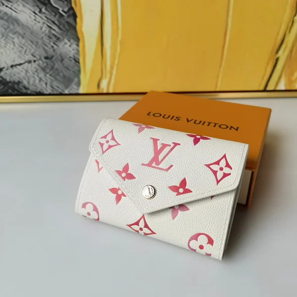 LOUIS VUITTON 三つ折り財布