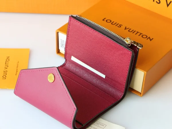 ルイヴィト 三つ折財布 人気