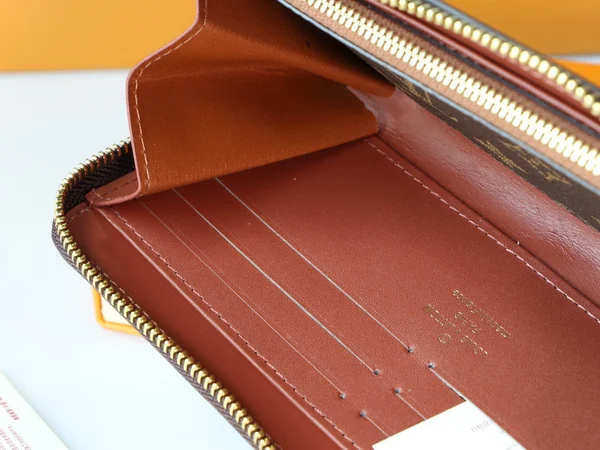 ルイヴィトントランク 長財布